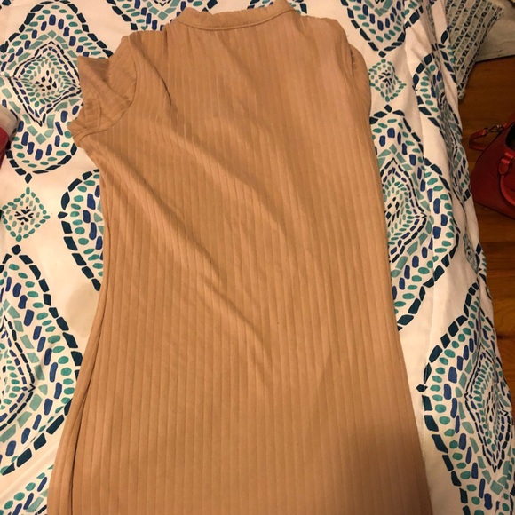 Dress. - Picture 2 of 2